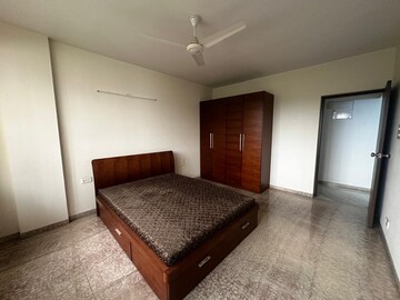 Bedroom in 3 BHK Apartment at Kalyani Nagar – for Rent