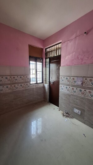 Bedroom in 1.5 BHK Apartment at Sector 10 Greater Noida – for Sale