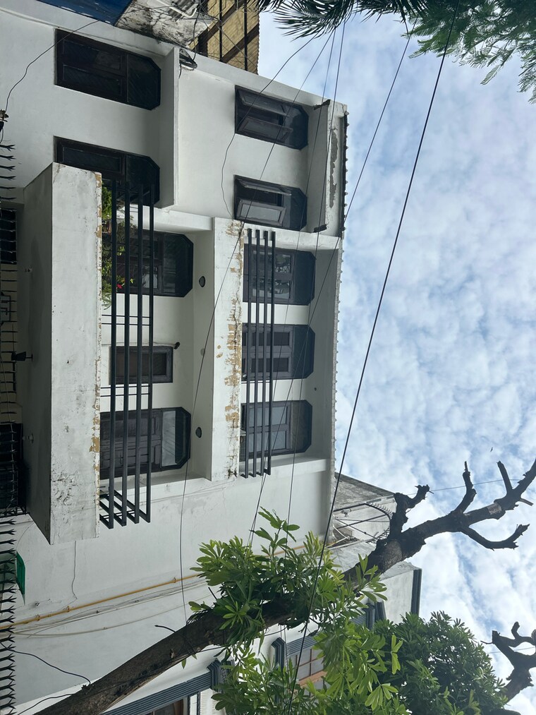 Exterior View, sector 30 6 Bedroom 250 Sq.Mt. Independent House In Sector 30 Noida 9064617
