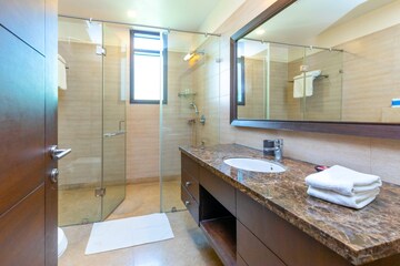 Attached Bathroom in 3.5 BHK Apartment at New Friends Colony – for Rent