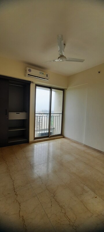 Room in 2 BHK Apartment at Rustomjee Elements Wing SG, Andheri West – for Sale