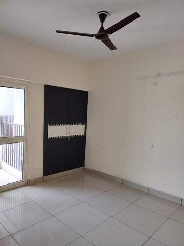 3 BHK Apartment For Rent in Panchsheel Greens, Sector 16 Greater Noida