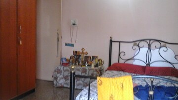Living Room in 6+ BHK Independent House at Cooke Town – for Sale