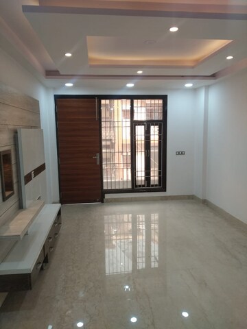 3 BHK Builder Floor For Rent in Rajouri Garden