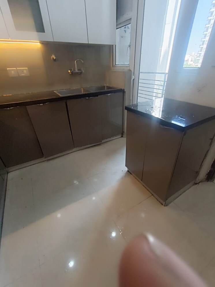 Kitchen, bptp-discovery-park 3 Bedroom 1625 Sq.Ft. Apartment In Sector 80 Faridabad 9064771