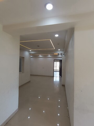 Building Lobby in 3 BHK Apartment at BPTP Discovery Park, Sector 80 – for Rent