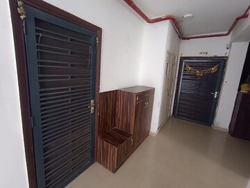 Furnished Amenities in 3 BHK Apartment at BPTP Discovery Park, Sector 80 – for Rent