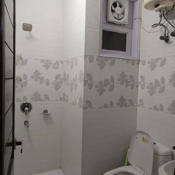 Bathroom in 1.5 BHK Builder Floor at Kalkaji – for Rent