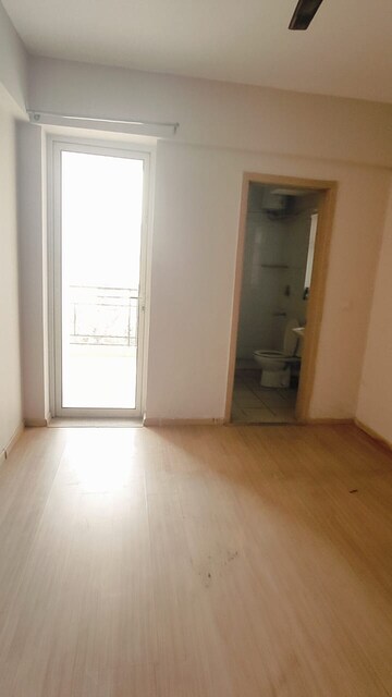 3.5 BHK Apartment For Rent in DLF New Town Heights II, Sector 86