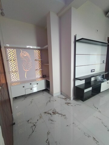 Room in 2 BHK Builder Floor at Kirsali Gaon – for Rent