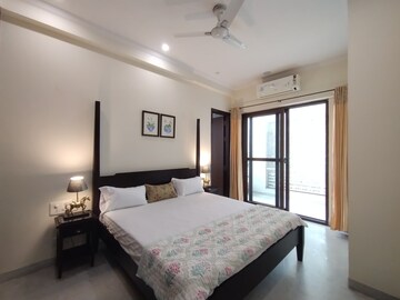 Bedroom in 4 BHK Builder Floor at Ansal API Vyapar Kendra, Sector 43 – for Rent