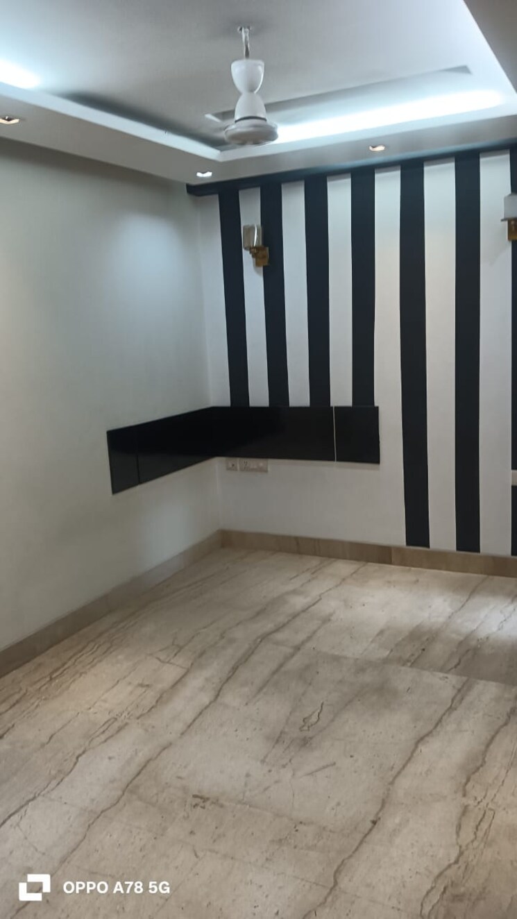 Bedroom, maharani bagh 4 Bedroom 500 Sq.Yd. Independent House In Maharani Bagh Delhi 9064850