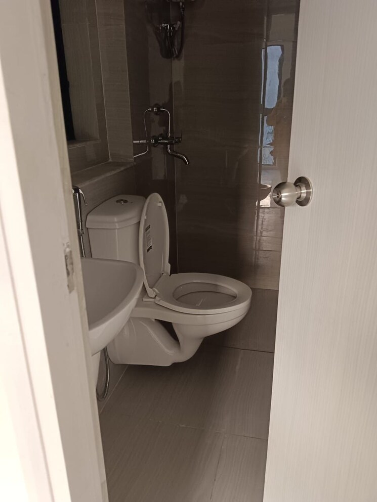 Bathroom, runwal-gardens 2 Bedroom 632 Sq.Ft. Apartment In Dombivli East Thane 9066943