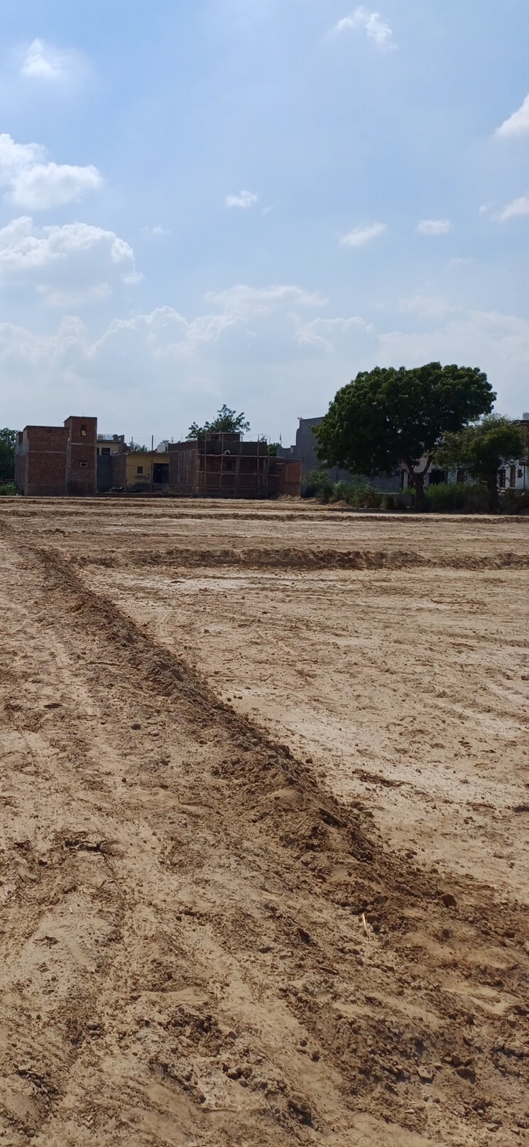 undefined, dheeraj nagar  92 Sq.Yd. Plot In Dheeraj Nagar Faridabad 9064859