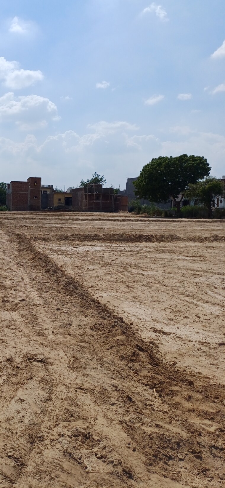 undefined, dheeraj nagar  92 Sq.Yd. Plot In Dheeraj Nagar Faridabad 9064859