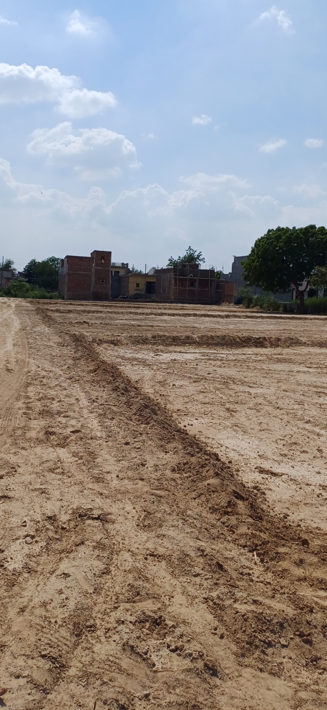 Plot For Sale in Om Associates 