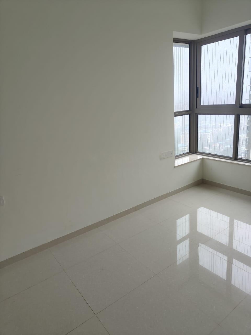 2 BHK Apartment For Rent in Kalpataru Paramount