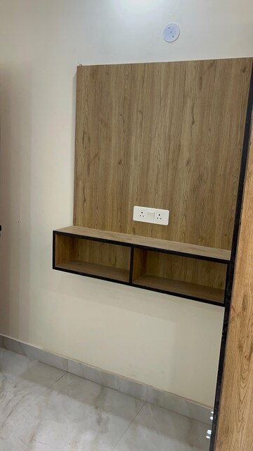 1 RK Builder Floor For Rent in Greenwood City, Sector 40