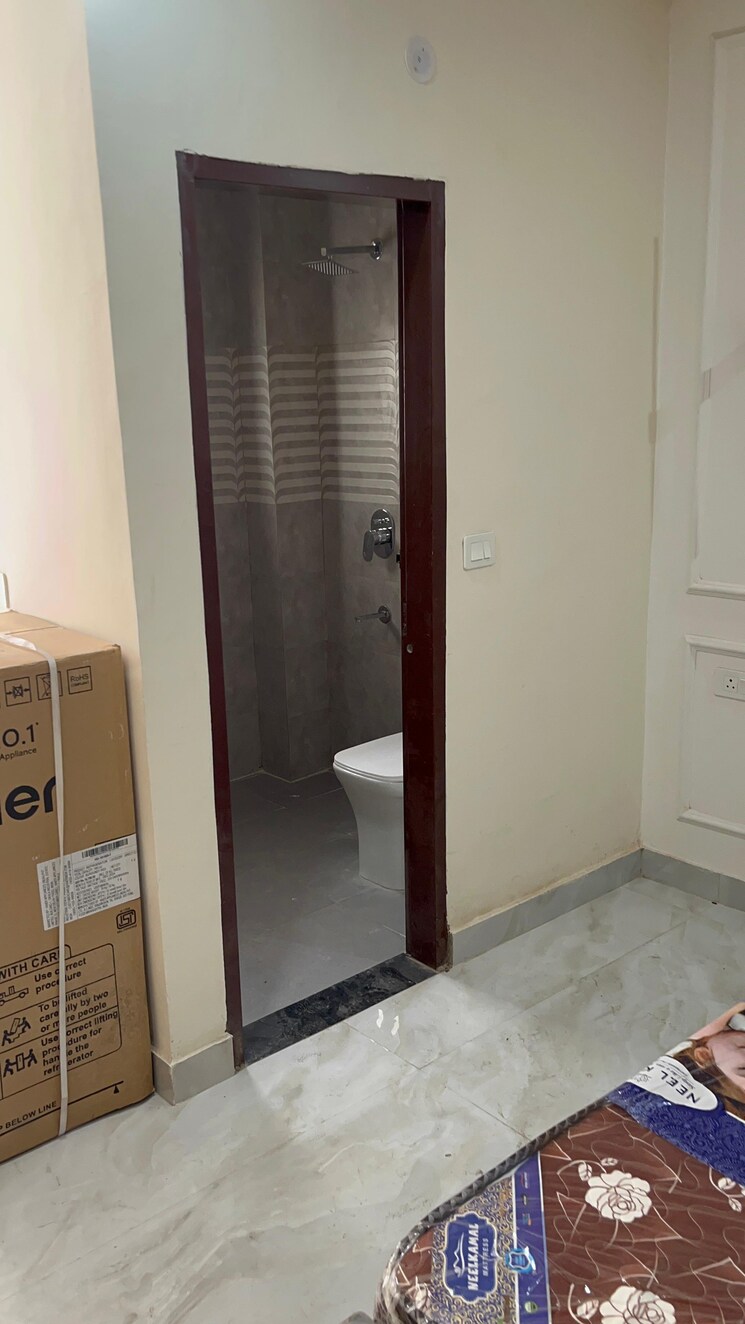 Bathroom, greenwood-city 1 RK 280 Sq.Ft. Builder Floor In Sector 40 Gurgaon 9064884