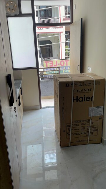 Furnished Amenities in 1 RK Builder Floor at Greenwood City, Sector 40 – for Rent