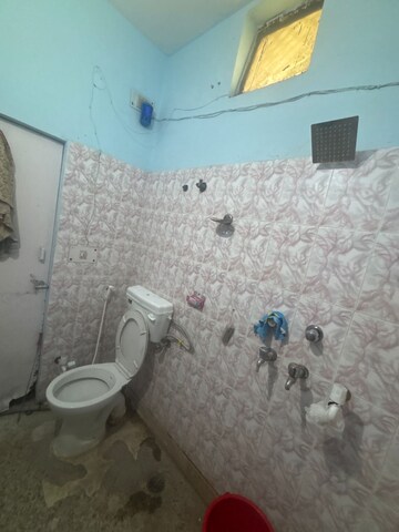 Bathroom in 3 BHK Apartment at Migsun Twiinz, Eta Ii Greater Noida – for Rent
