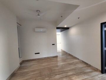 Room in 3 BHK Apartment at Mahindra Luminare, Sector 59 – for Rent