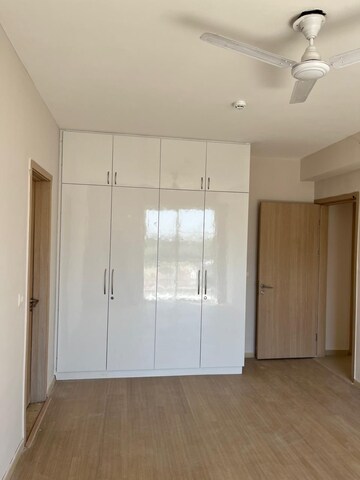 Room in 4 BHK Apartment at DLF New Town Heights II, Sector 86 – for Rent