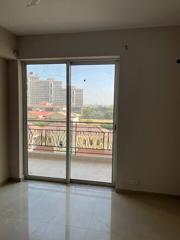 Room in 4 BHK Apartment at DLF New Town Heights II, Sector 86 – for Rent