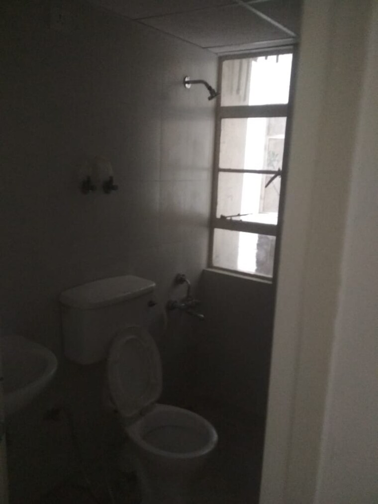 Bathroom, signature-global-signum-107 2 Bedroom 545 Sq.Ft. Apartment In Sector 107 Gurgaon 9064952