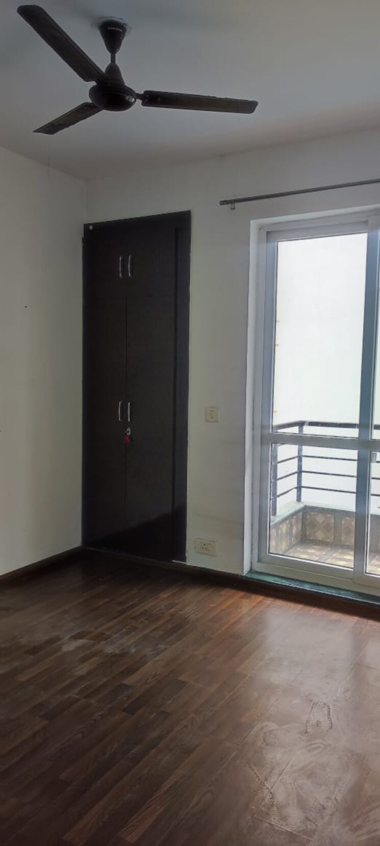 Room, bptp-park-floors-i 3 Bedroom 16000 Sq.Ft. Builder Floor In Sector 77 Faridabad 9064941