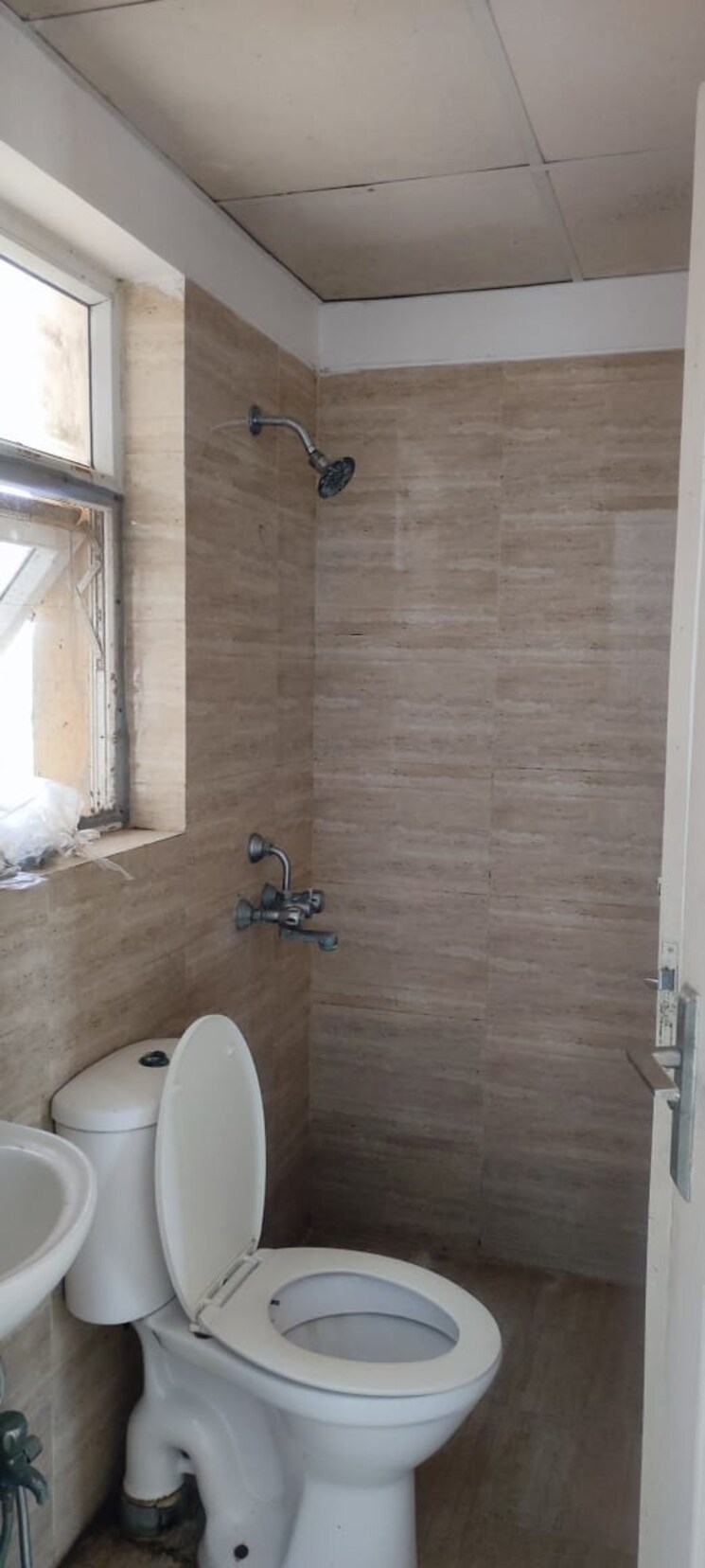 Bathroom, bptp-park-floors-i 3 Bedroom 16000 Sq.Ft. Builder Floor In Sector 77 Faridabad 9064941