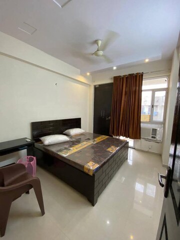 Master Bedroom in 2 BHK Apartment at Gaur City 2 - 14th Avenue, Sector 16c Greater Noida – for Rent