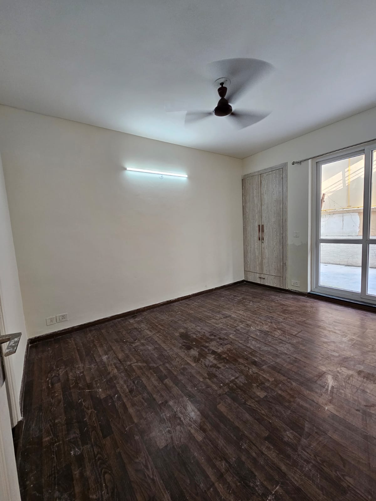 4 BHK Builder Floor For Sale in Bptp Parkland Pride Secto