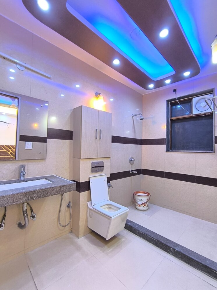Attached Bathroom, ansal-sushant-apartments 1.5 Bedroom 220 Sq.Ft. Builder Floor In Sushant Lok I Gurgaon 9064961