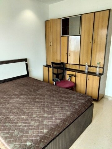 Bedroom in 2.5 BHK Apartment at Evershine Crown, Kandivali East – for Rent