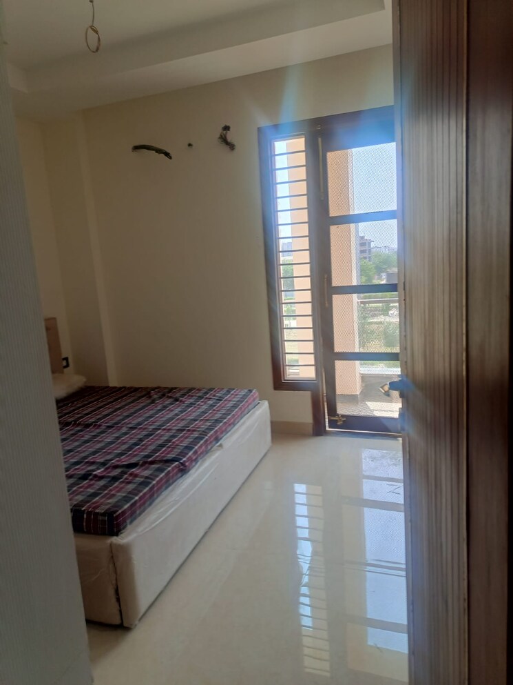 Bedroom, bptp-district-phase-2 3 Bedroom 150 Sq.Yd. Builder Floor In Sector 84 Faridabad 9065074
