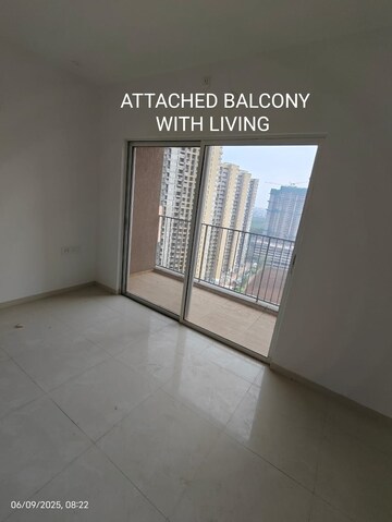 Room in 3 BHK Apartment at Godrej Boulevard Manjri, Manjari – for Sale