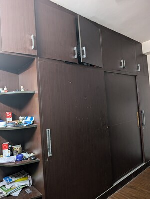 Room in 3 BHK Apartment at Jaypee Green Wish town Klassic, Sector 134 – for Sale