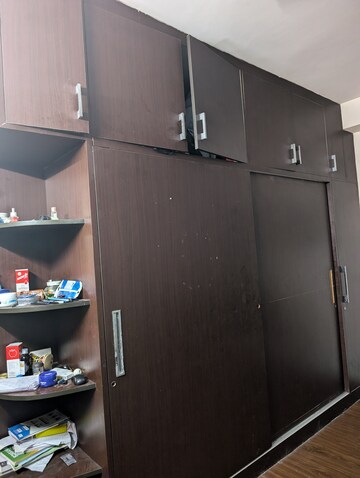 Room in 3 BHK Apartment at Jaypee Green Wish town Klassic, Sector 134 – for Sale