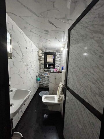 Bathroom in 1 BHK Apartment at Bandra West – for Rent