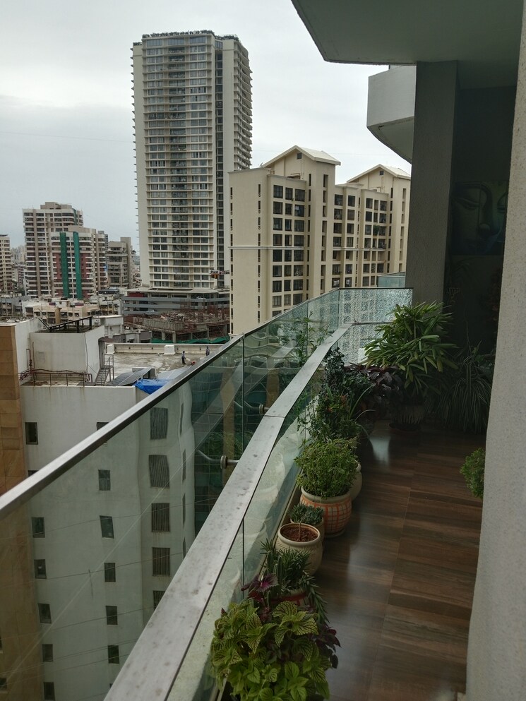 Balcony, windsor-grande-residences 4 Bedroom 2300 Sq.Ft. Apartment In Andheri West Mumbai 9065225