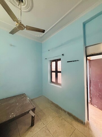 Room in 2 BHK Apartment at Migsun Twiinz, Eta Ii Greater Noida – for Rent
