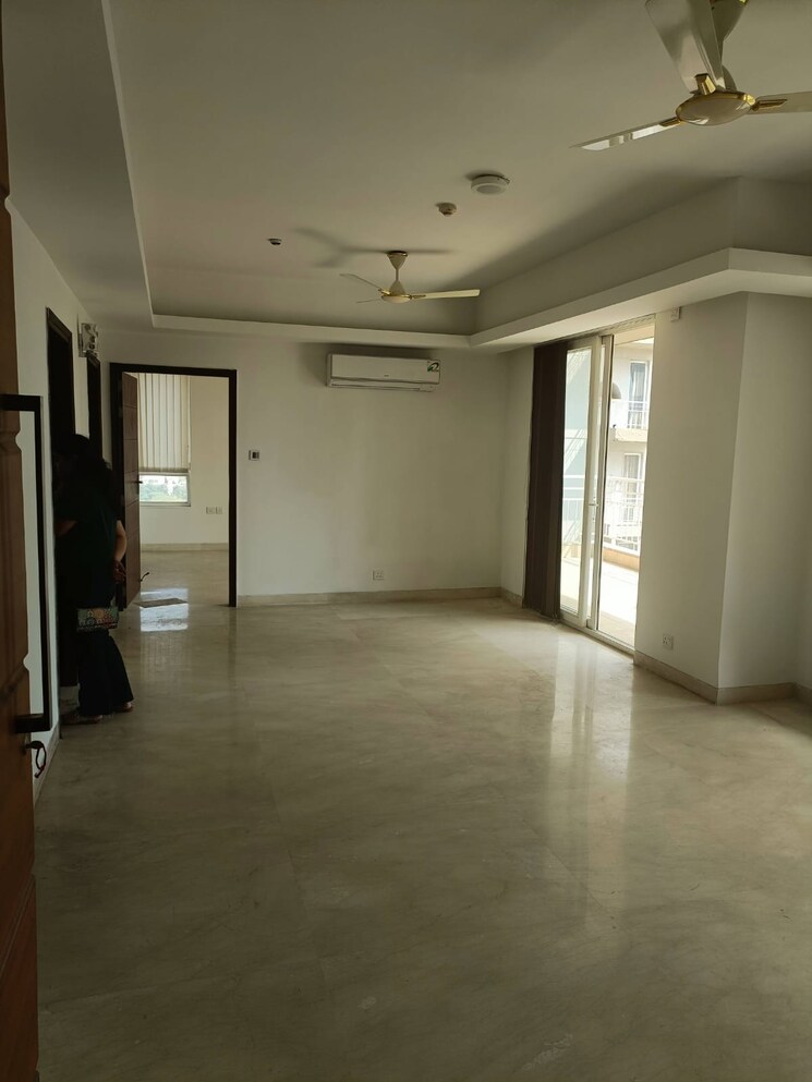 Room, puri-diplomatic-greens-phase-i 3.5 Bedroom 2250 Sq.Ft. Apartment In Sector 111 Gurgaon 9064947