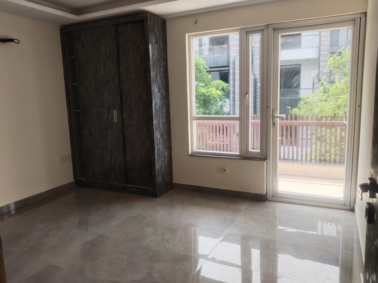 Room, dlf phase i 3 Bedroom 300 Sq.Ft. Builder Floor In Dlf Phase I Gurgaon 9065188