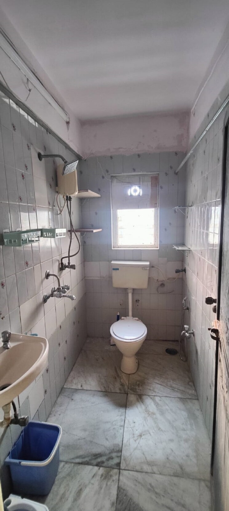 Bathroom, bandra west 1 Bedroom 550 Sq.Ft. Apartment In Bandra West Mumbai 9065192