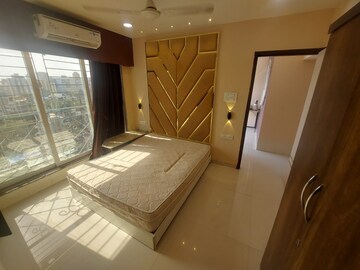 Bedroom in 1 BHK Apartment at Bandra West – for Rent