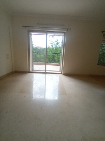 Room in 3 BHK Apartment at Bramha Suncity, Wadgaon Sheri – for Rent