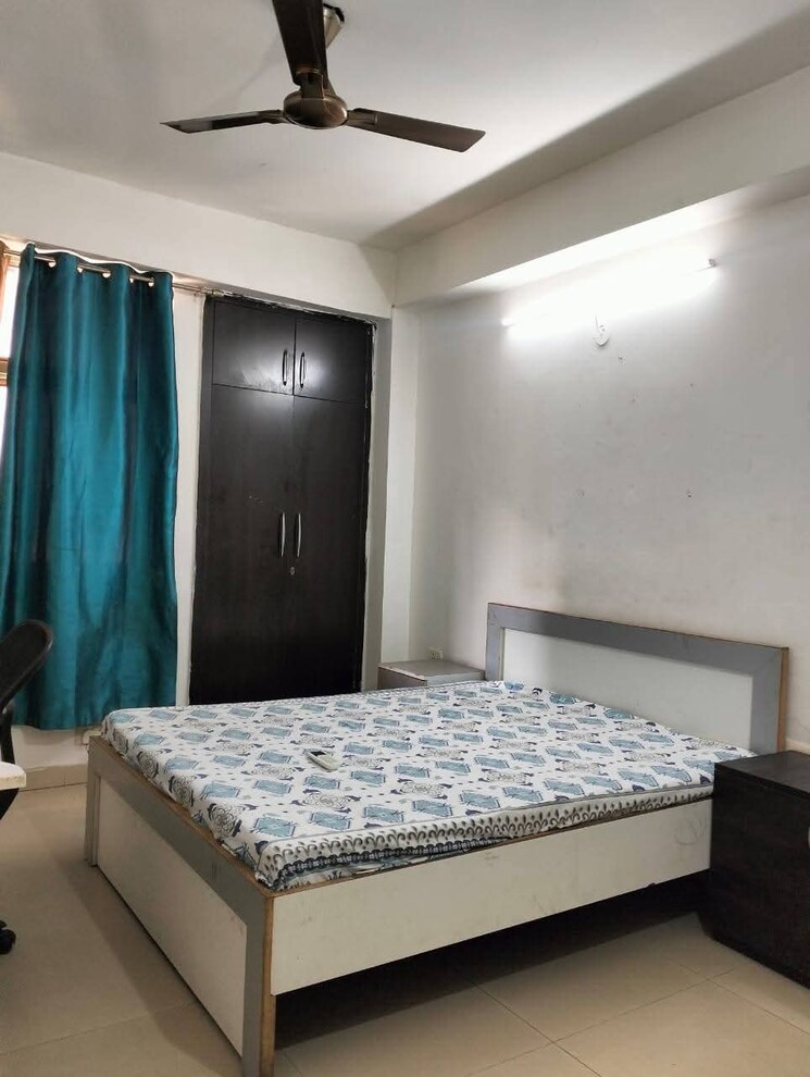 Bedroom, gaur-city-2-14th-avenue 3 Bedroom 1300 Sq.Ft. Apartment In Sector 16c Greater Noida Greater Noida 9065240