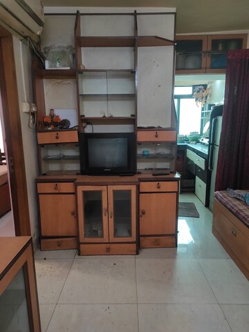 Kitchen in 1.5 BHK Apartment at Royal Accord Apartments, Andheri East – for Rent