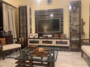 Gym in 3 BHK Apartment at Khar West – for Rent
